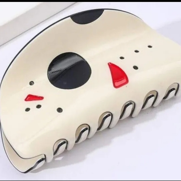 NEW Halloween Hockey Mask Large Hair Claw Clip Jason Friday 13th Horror … - Picture 1 of 3